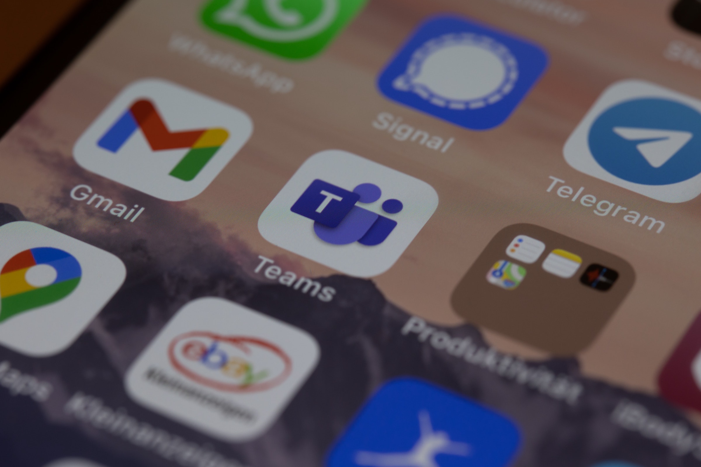 Microsoft-Teams-Plan-Comparison-Free-raw-image.jpg iphone screen with icons on screen